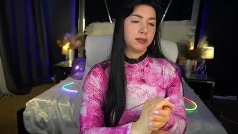 Emy online show from January 2026 07:13:01 AM