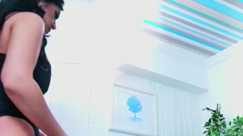 Emily online show from January 2026 08:01:01 PM