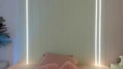 Snapshot of emilyevans7 chatting on December 2025 06:45:01 PM EMILY online show from December 2025 06:45:01 PM