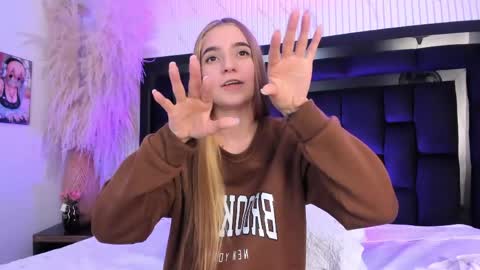 Emily online show from May 2026 06:11:01 AM