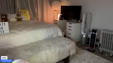 emilyfawn online show from December 2025 04:51:02 AM