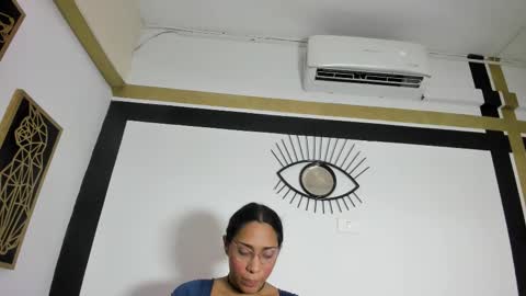 Emily online show from September 2025 11:26:01 AM