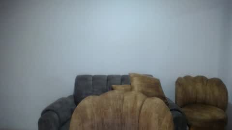 Snapshot of emilyhines__ chatting on May 2026 12:05:01 AM Emilyhines online show from May 2026 12:05:01 AM