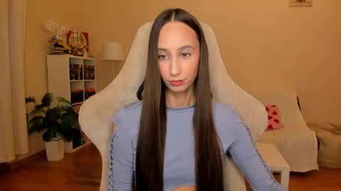 Snapshot of emilyhoston chatting on September 2025 07:14:01 PM Alina online show from September 2025 07:14:01 PM