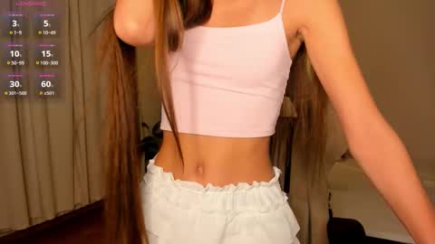 Snapshot of emilyhoston chatting on September 2025 07:27:01 PM Alina online show from September 2025 07:27:01 PM