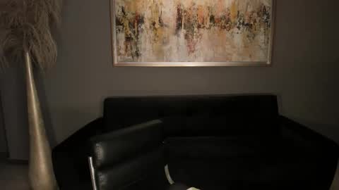 Emily online show from November 2025 04:34:01 AM