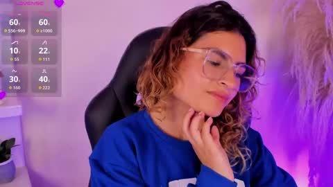 Emilyjonnes  online show from June 2026 04:18:02 AM