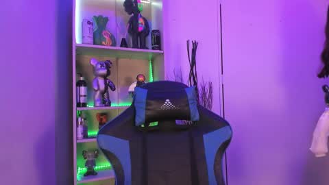 VALEEEN online show from January 2025 03:58:02 PM