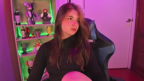 VALEEEN online show from February 2025 08:00:01 PM