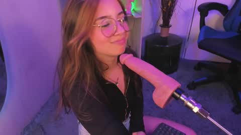 VALEEEN online show from February 2025 07:03:01 PM