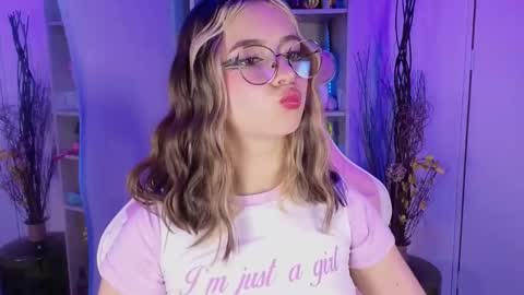 VALEEEN online show from October 2025 04:50:01 PM