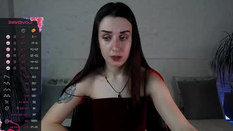 Emyli online show from November 2025 11:40:01 PM