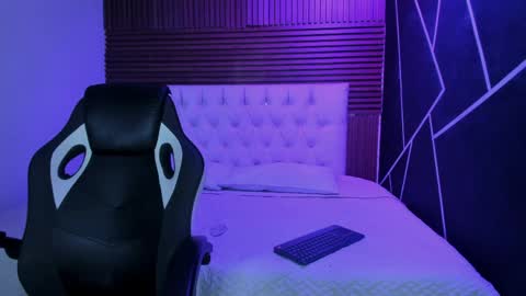 emilymora1_ online show from May 2026 05:36:02 AM