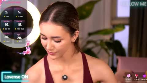 Snapshot of emilyraymont chatting on November 2025 05:43:01 AM Emily online show from November 2025 05:43:01 AM