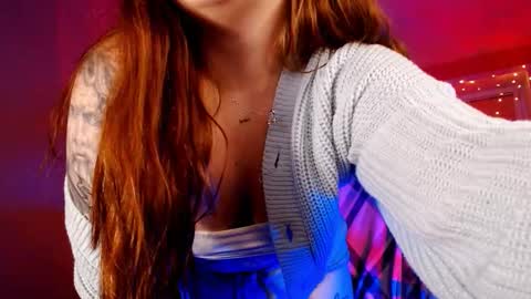 Snapshot of emilyrisse chatting on October 2025 04:52:02 PM Emily  Emi online show from October 2025 04:52:02 PM