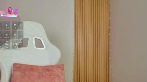 Emily  online show from November 2025 09:42:02 AM