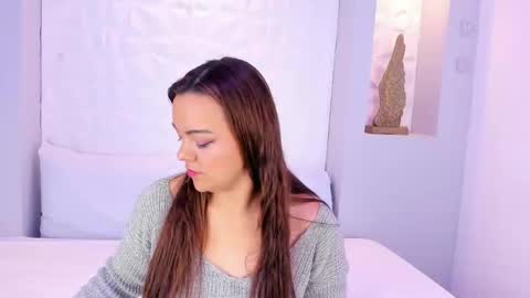 EMILY online show from November 2025 07:13:01 PM