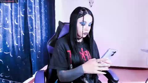  Emily Support me to have 100 likes plx online show from August 2026 06:21:01 PM