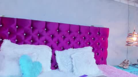 Emily online show from January 2025 01:11:02 PM