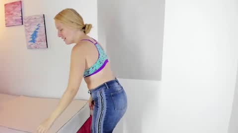 Summer 3 online show from February 2025 10:00:02 PM