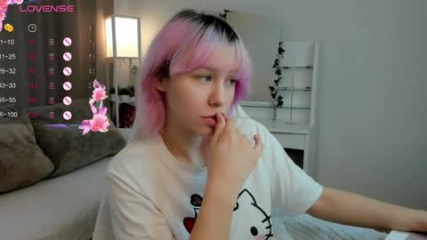 Snapshot of emilytrase chatting on June 2026 01:11:02 AM Betty online show from June 2026 01:11:02 AM