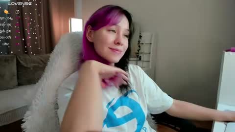 Snapshot of emilytrase chatting on July 2026 01:12:01 AM Betty online show from July 2026 01:12:01 AM