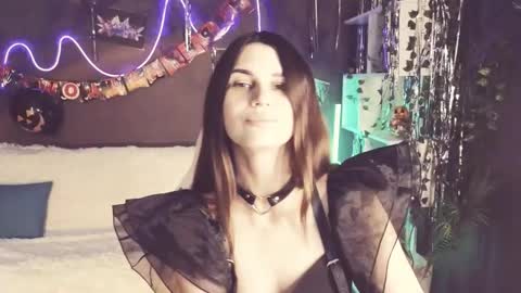 Emily online show from October 2025 01:50:02 AM