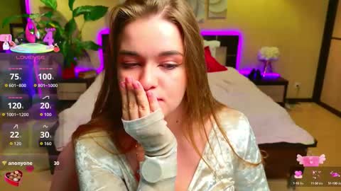 Snapshot of emilywhisperawesome chatting on September 2025 10:31:01 PM emilywhisperawesome online show from September 2025 10:31:01 PM