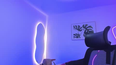 Snapshot of emilywillis8 chatting on November 2025 03:49:02 AM E M I L Y online show from November 2025 03:49:02 AM