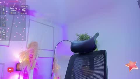 Snapshot of emilywillis8 chatting on December 2025 02:45:02 PM E M I L Y online show from December 2025 02:45:02 PM