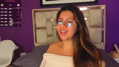 Snapshot of emilyy_cooperr chatting on June 2026 12:14:01 PM emilyy_cooperr online show from June 2026 12:14:01 PM