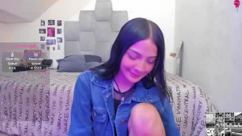 emma  online show from September 2025 07:14:02 PM