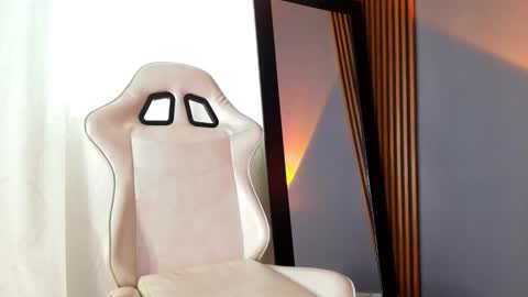 Snapshot of emma_and_aysha chatting on November 2025 01:27:02 AM emma_and_aysha online show from November 2025 01:27:02 AM