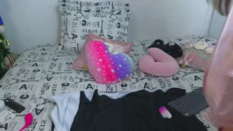 Emma Blue  modelo independiente online show from December 2024 01:00:02 AM