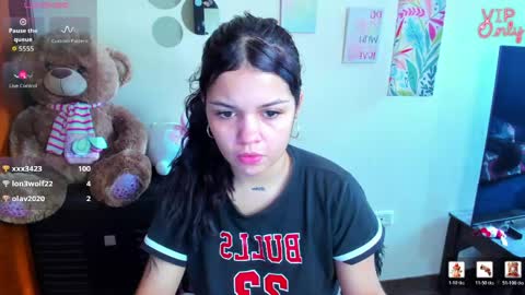 Snapshot of emma_boo_ chatting on May 2026 03:08:01 PM emma_boo_ online show from May 2026 03:08:01 PM