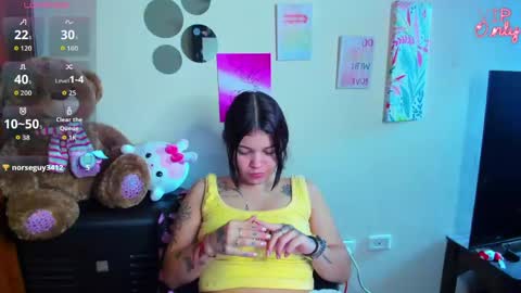 Snapshot of emma_boo_ chatting on June 2026 02:41:01 PM emma_boo_ online show from June 2026 02:41:01 PM