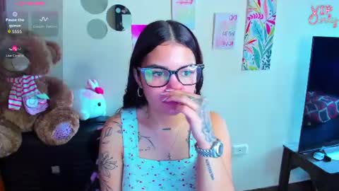 Snapshot of emma_boo_ chatting on June 2026 03:11:02 PM emma_boo_ online show from June 2026 03:11:02 PM