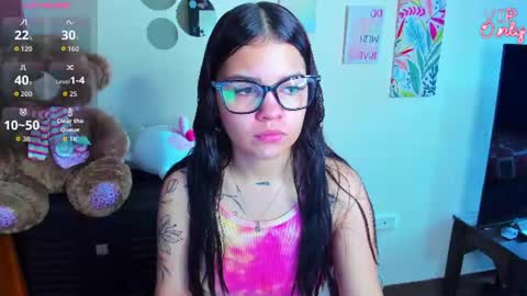 Snapshot of emma_boo_ chatting on June 2026 04:29:02 PM emma_boo_ online show from June 2026 04:29:02 PM