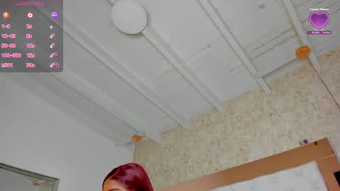 Snapshot of emma_brownn07 chatting on September 2025 08:05:01 AM Emma online show from September 2025 08:05:01 AM