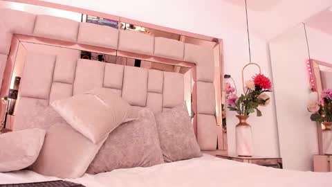 Snapshot of emma_castilloo chatting on December 2025 06:09:01 AM Emma Castillo online show from December 2025 06:09:01 AM