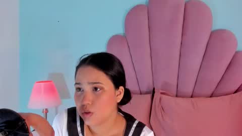 Snapshot of emma_clarke_ chatting on October 2025 04:03:02 AM emma online show from October 2025 04:03:02 AM