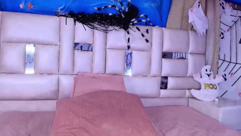 Emma online show from October 2025 03:07:02 AM