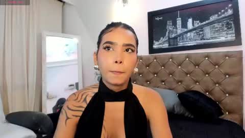 emma_hamilton_ online show from July 2026 02:03:01 PM