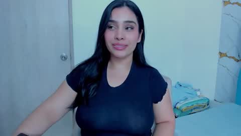 Snapshot of emma_hillton chatting on March 2026 05:52:02 PM Emma online show from March 2026 05:52:02 PM