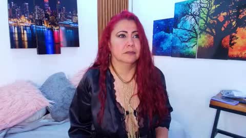 Emma 3 online show from September 2025 08:19:01 PM