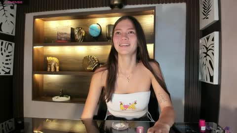 emma_jhoons online show from September 2025 11:04:02 AM
