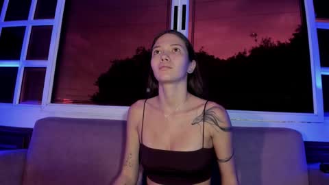 emma_jhoons online show from February 2026 11:37:02 AM