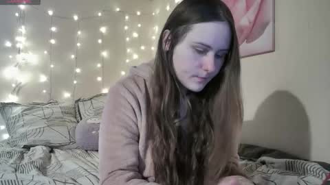 emma_just online show from December 2025 08:08:01 AM