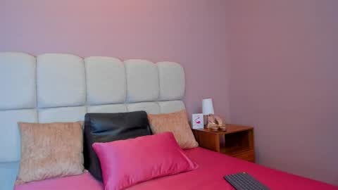 emma  online show from April 2026 12:08:02 PM