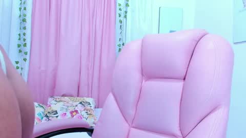 Emma online show from March 2025 07:32:02 PM